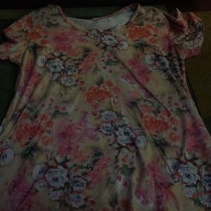 LULAROE CLASSIC T